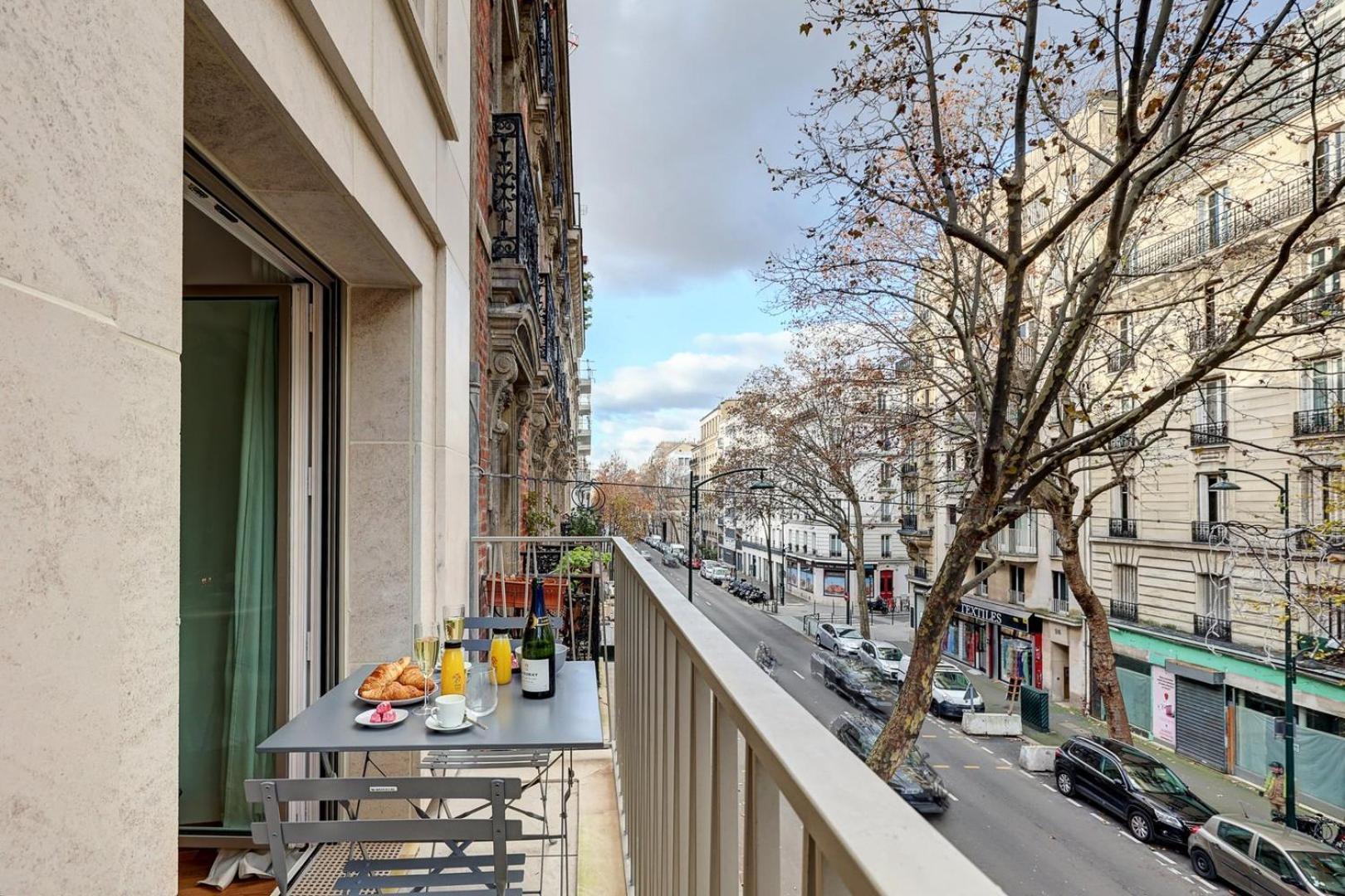 340 Suite Emile - Superb Apartment Клиши Экстерьер фото